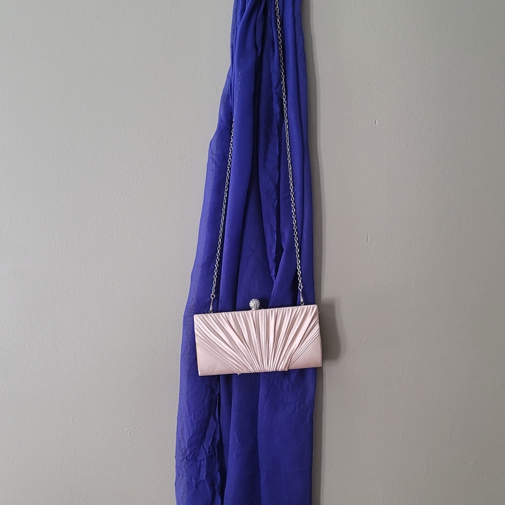 Scarf - Picture 5 of 5